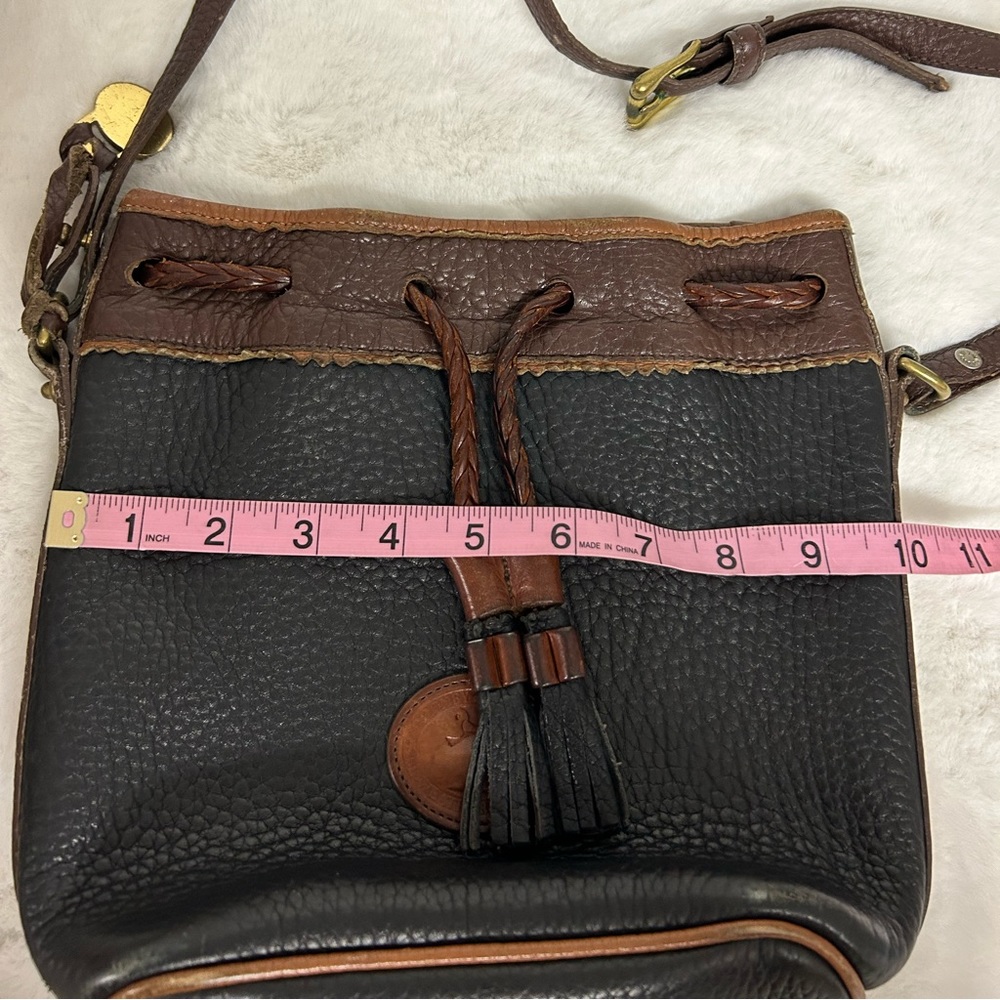 Dooney & Bourke VINTAGE Teton Bucket Bag - Picture 3 of 13